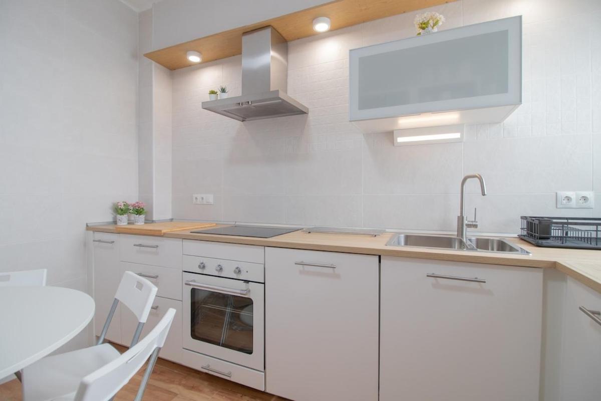 C102 - Huge And Stylish 5 Bedroom By The Center มาลากา ภายนอก รูปภาพ